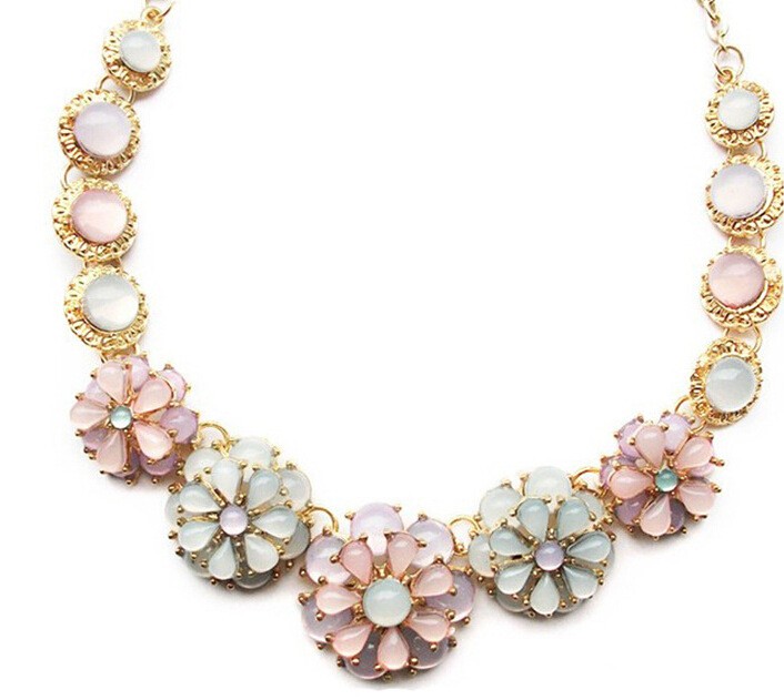 Gold Chain Colorful Gemstone Necklace VGA07026